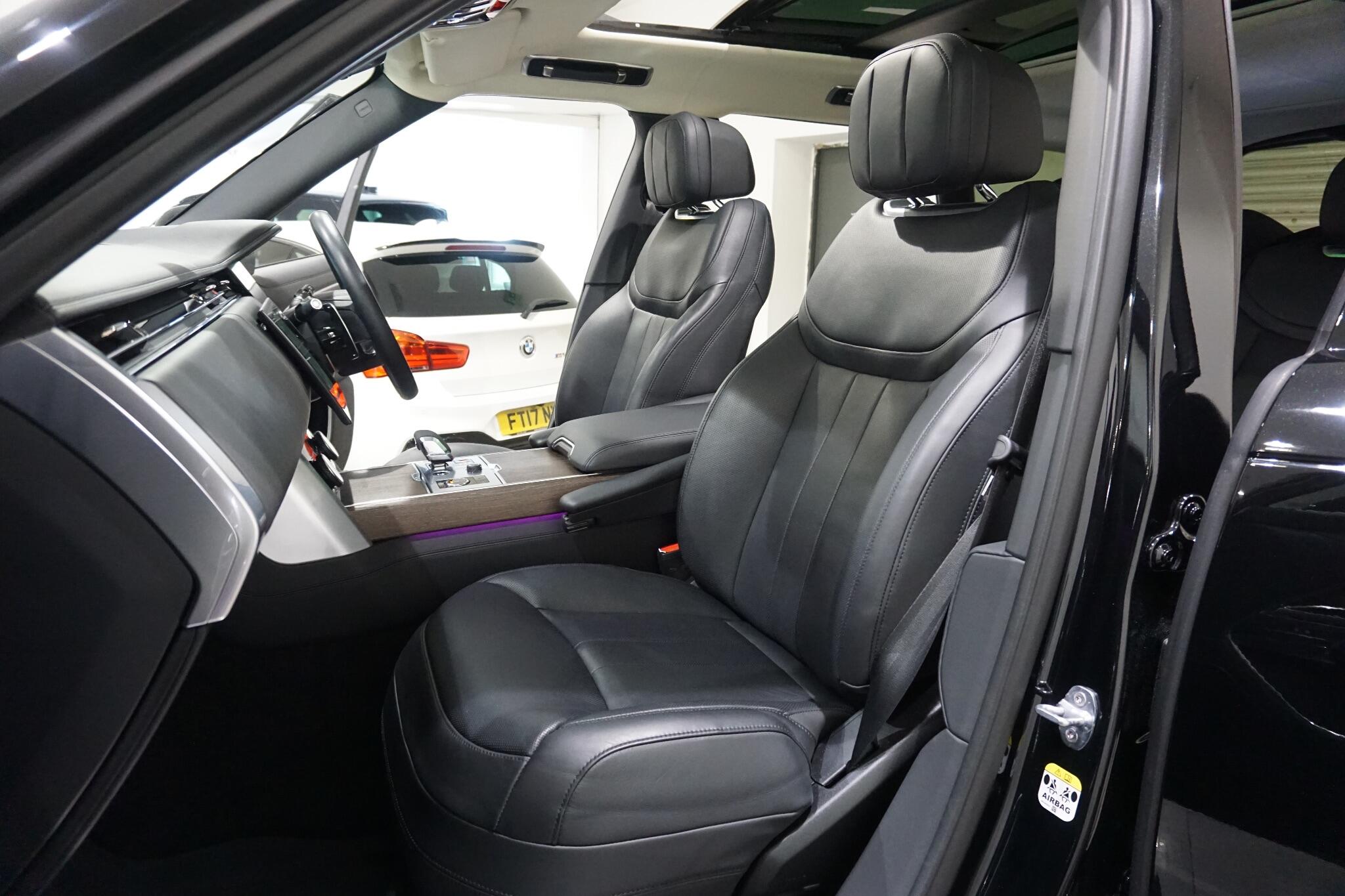 Land Rover Range Rover 3.0 D300 MHEV Autobiography SUV 5dr Diesel Auto 4WD Euro 6 (s/s) (300 ps)